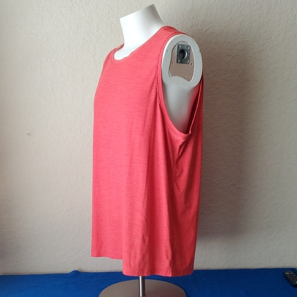 4/$20 Old Navy Active Breathe On XL shirt - Picture 4 of 5